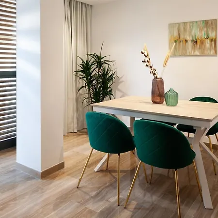 Apartment Inmalaga Uncibay Square 2 *